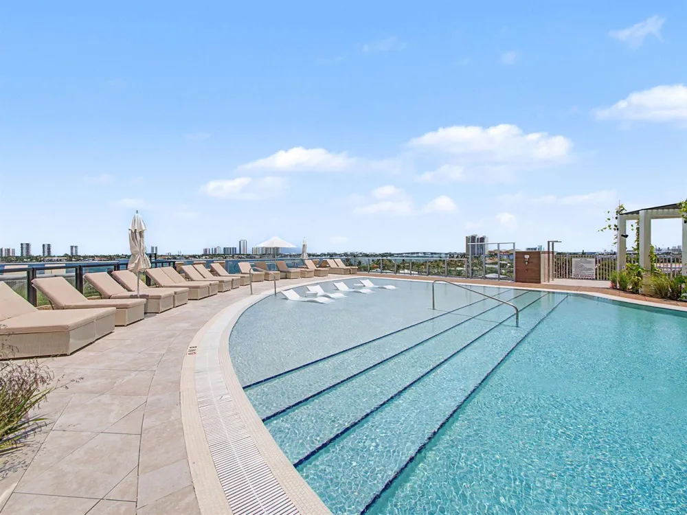 220 Lake Shore Drive #621 Lake Park, FL 33403