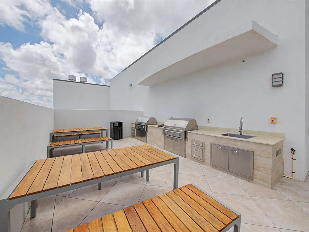 220 Lake Shore Drive #621 Lake Park, FL 33403
