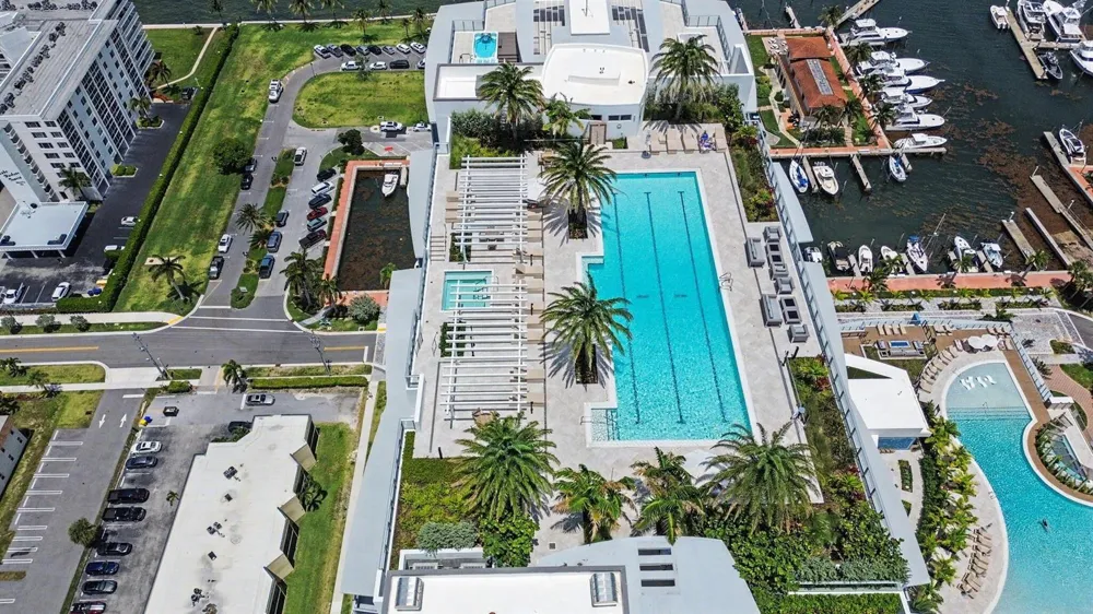 220 Lake Shore Drive #621 Lake Park, FL 33403