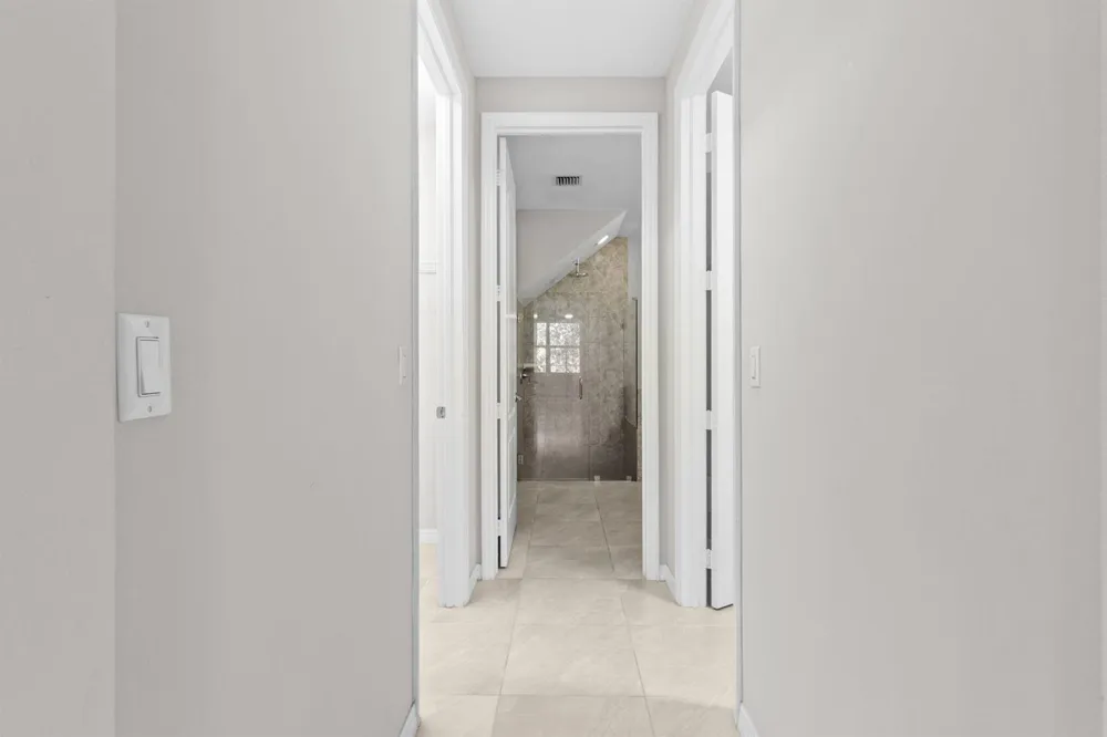 5319 Falcon Trail Davie, FL 33314