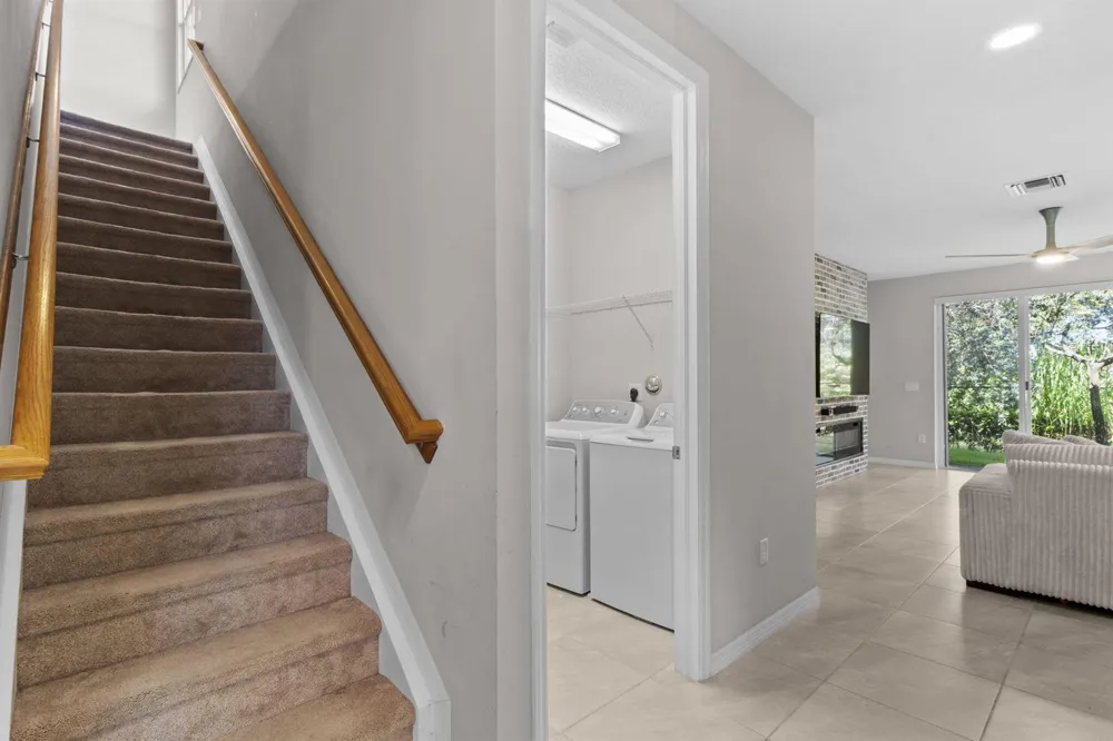 5319 Falcon Trail Davie, FL 33314