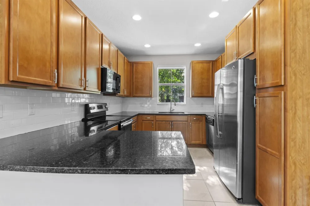 5319 Falcon Trail Davie, FL 33314