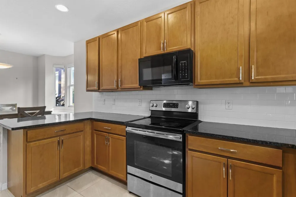 5319 Falcon Trail Davie, FL 33314