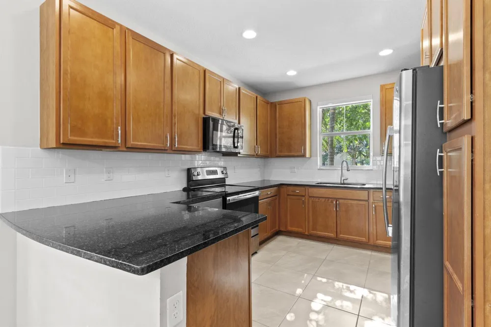 5319 Falcon Trail Davie, FL 33314