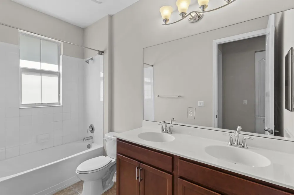 5319 Falcon Trail Davie, FL 33314