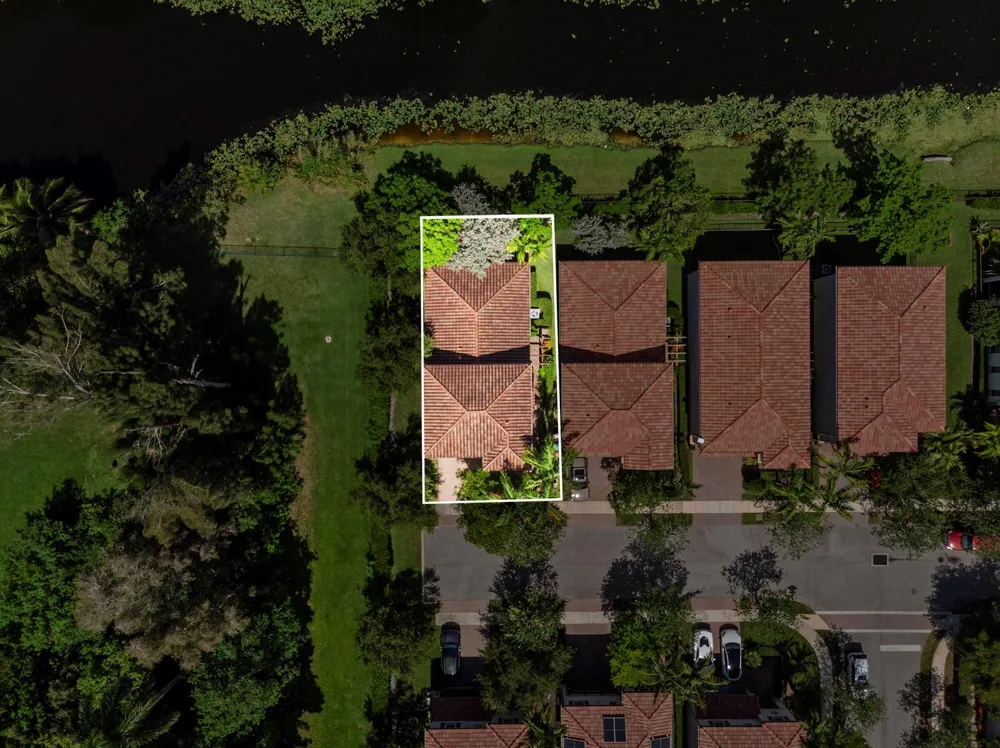 5319 Falcon Trail Davie, FL 33314