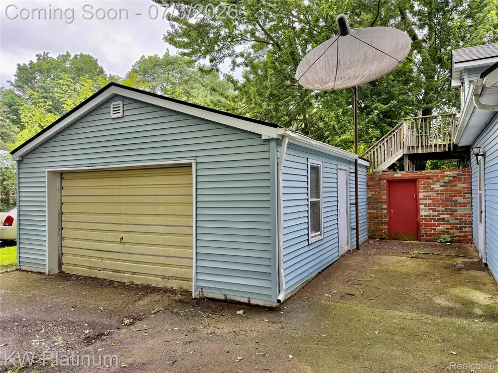 7955 Lakeshore Road Burtchville Township, MI 48059