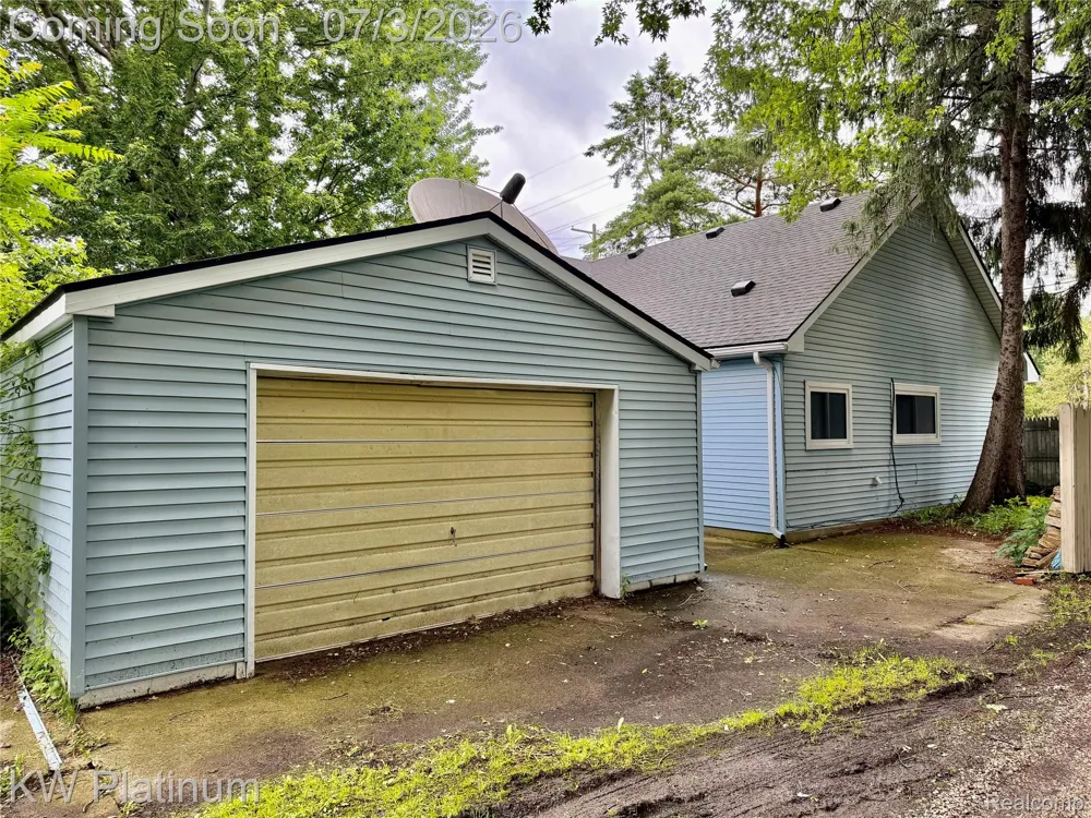 7955 Lakeshore Road Burtchville Township, MI 48059