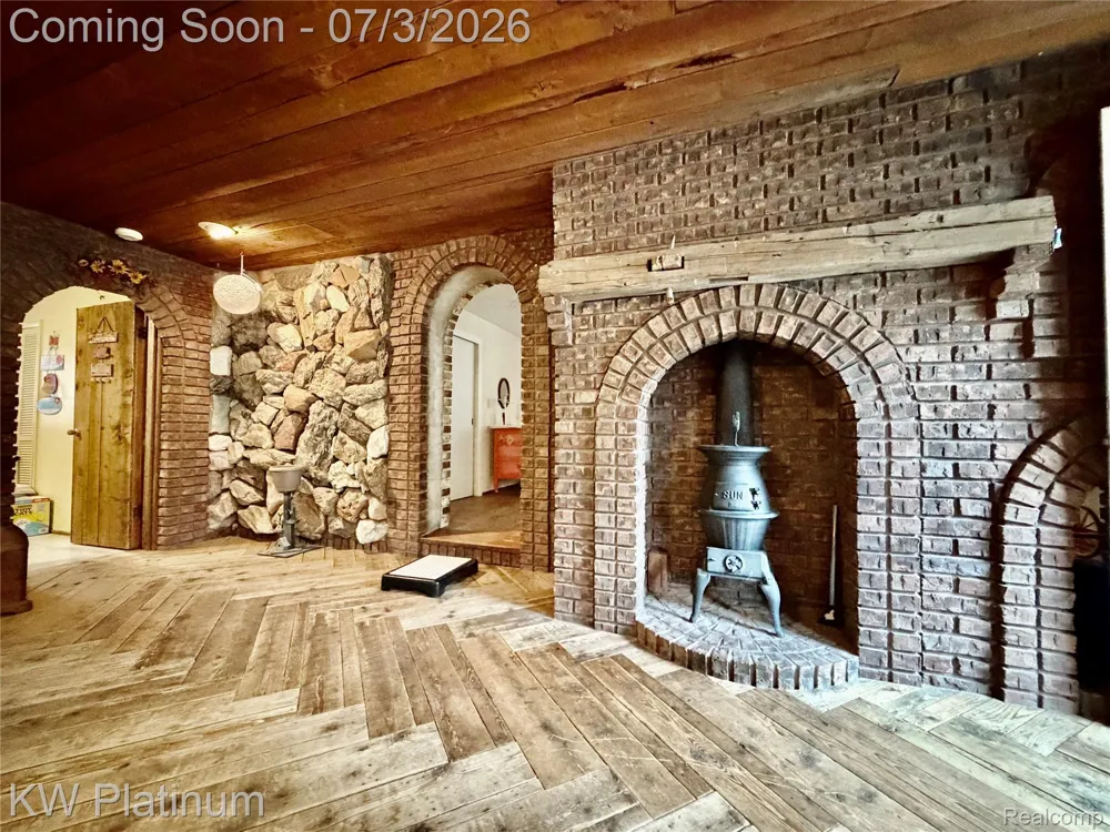 7955 Lakeshore Road Burtchville Township, MI 48059