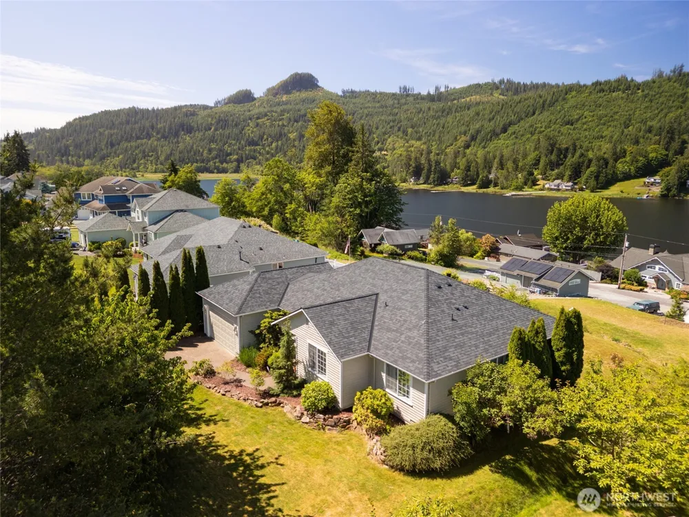 18820 Big Lake Ridge Place Mount Vernon, WA 98274