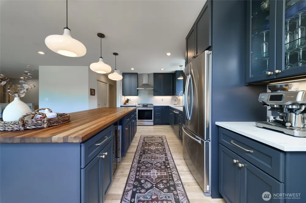 18820 Big Lake Ridge Place Mount Vernon, WA 98274