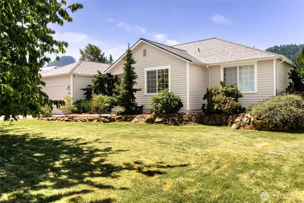 18820 Big Lake Ridge Place Mount Vernon, WA 98274