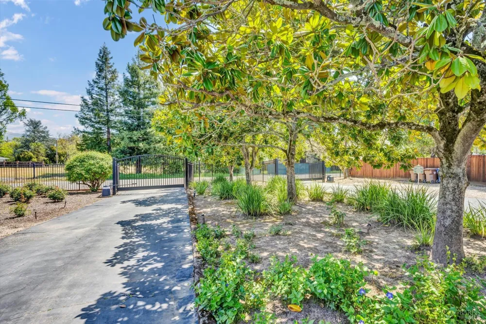 1790 Mckinley Road Napa, CA 94558