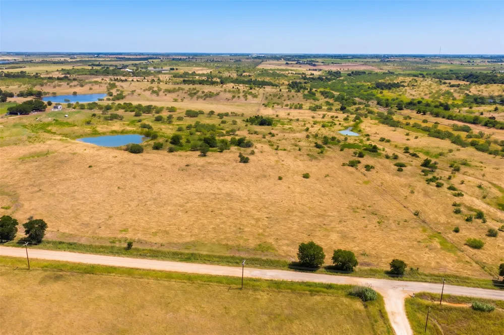 1854 County Road 104 Buckholts, TX 76518