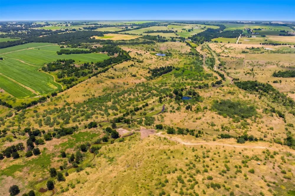 1854 County Road 104 Buckholts, TX 76518