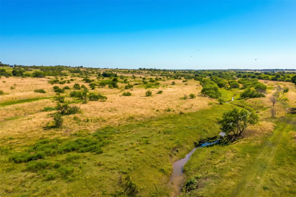 1854 County Road 104 Buckholts, TX 76518