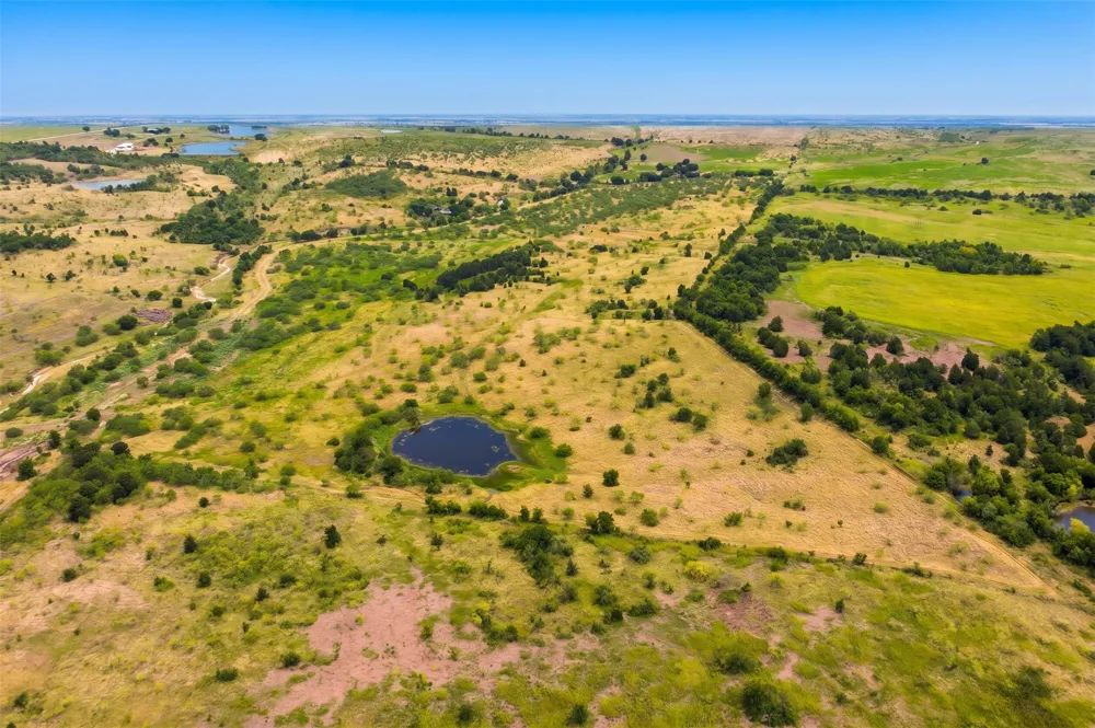1854 County Road 104 Buckholts, TX 76518