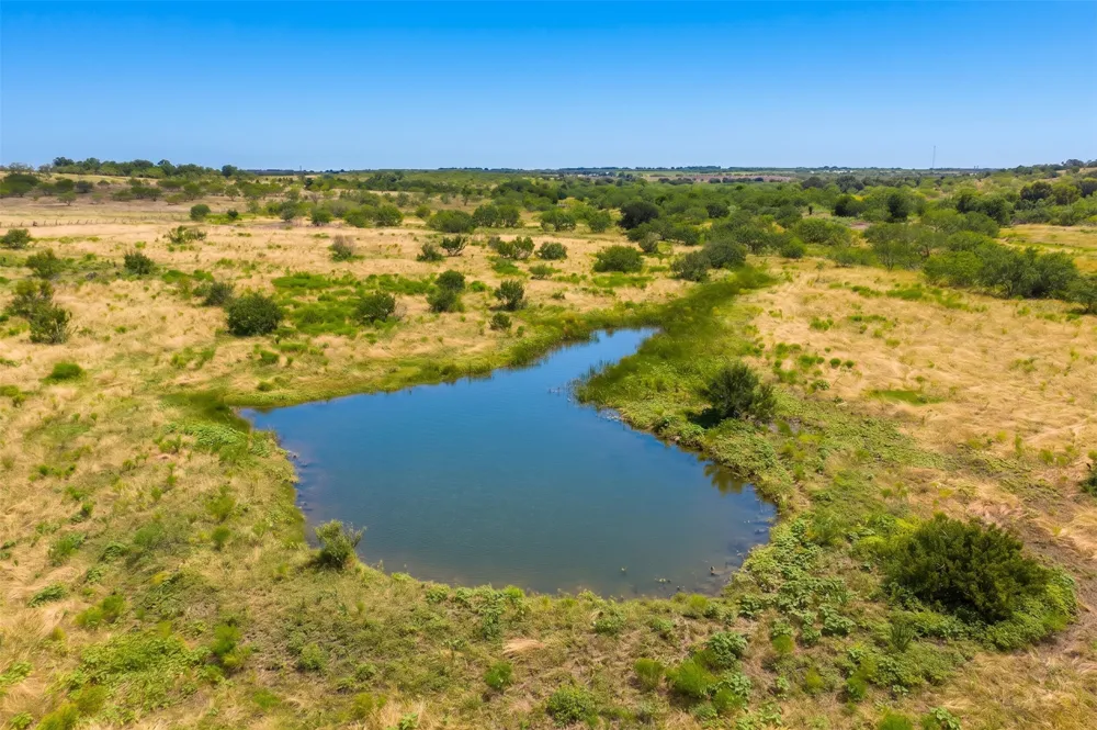 1854 County Road 104 Buckholts, TX 76518