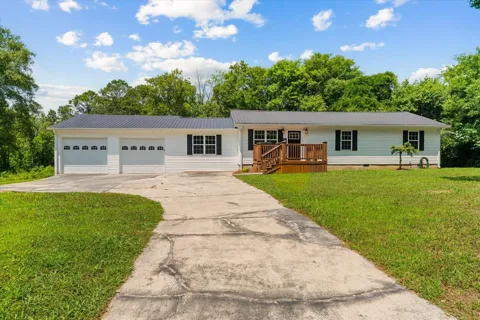 548 Corinth Road NE