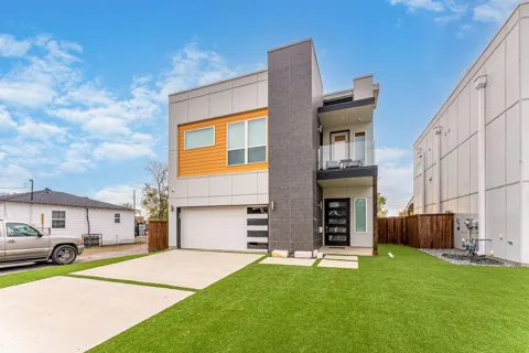 4013 Ivanhoe Lane