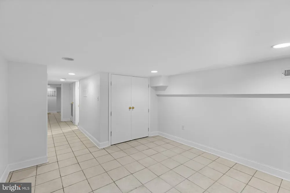 2319 JEFFERSON STREET Baltimore, MD 21205