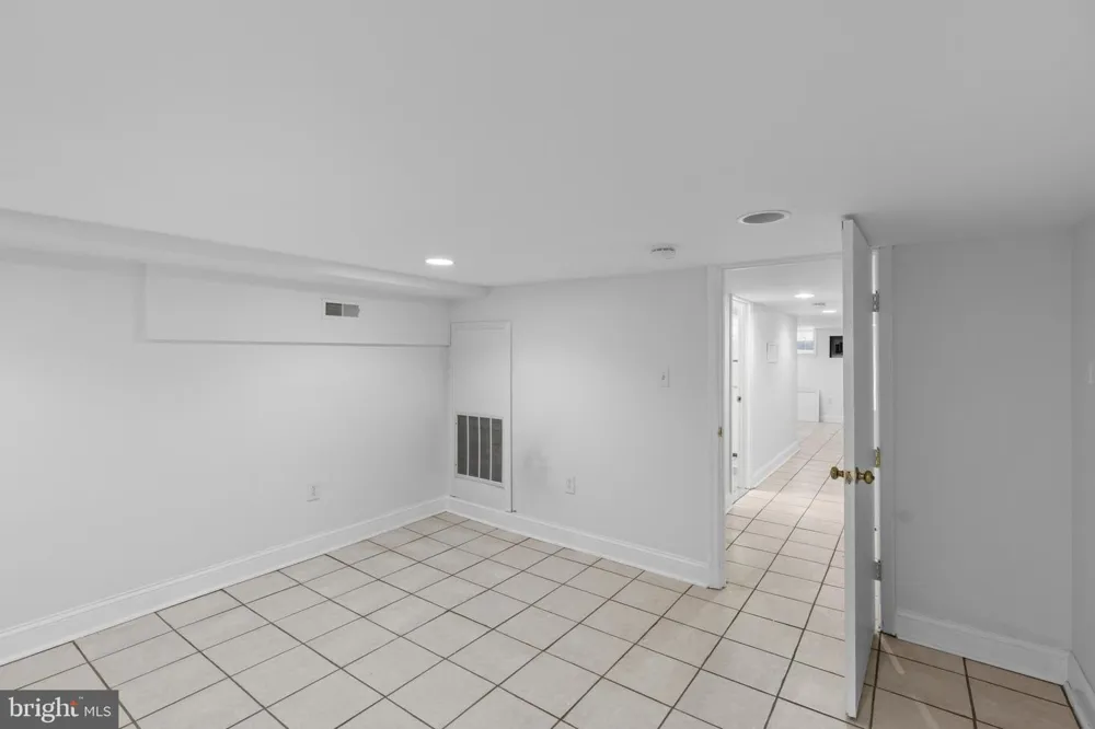 2319 JEFFERSON STREET Baltimore, MD 21205