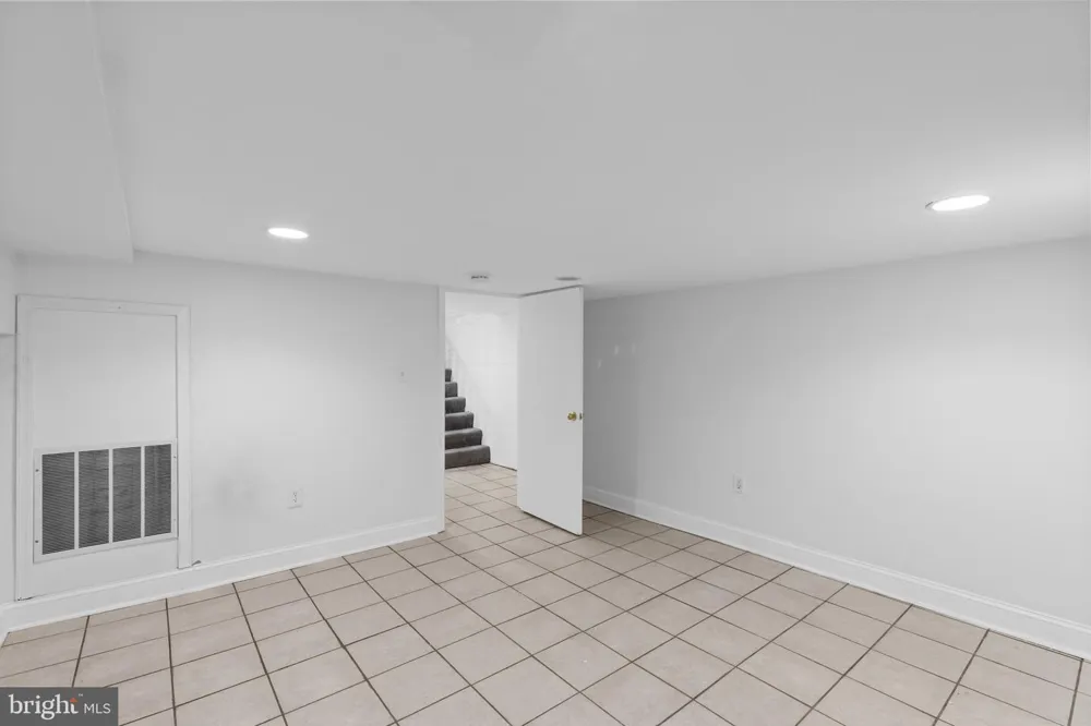 2319 JEFFERSON STREET Baltimore, MD 21205