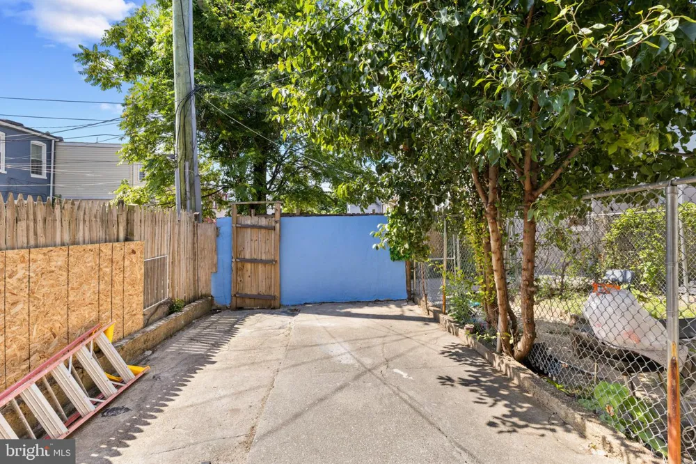 2319 JEFFERSON STREET Baltimore, MD 21205
