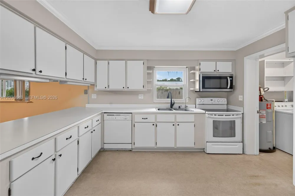 1944 SW 48th Avenue Gainesville, FL 32608