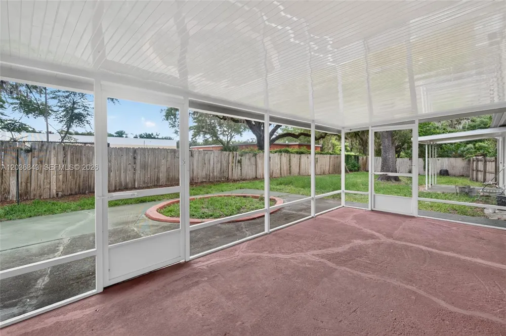 1944 SW 48th Avenue Gainesville, FL 32608