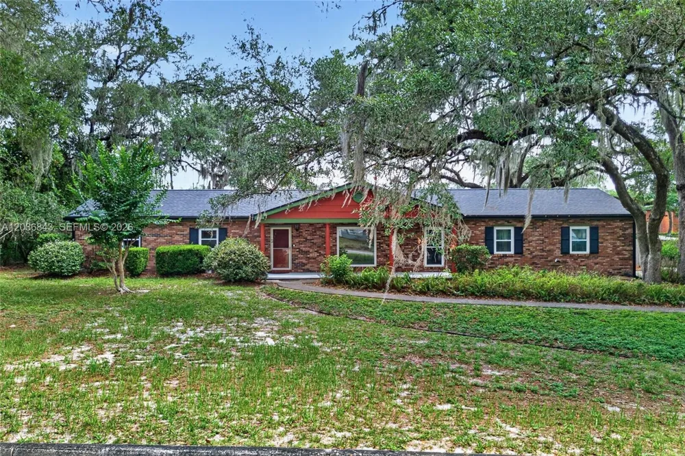 1944 SW 48th Avenue Gainesville, FL 32608