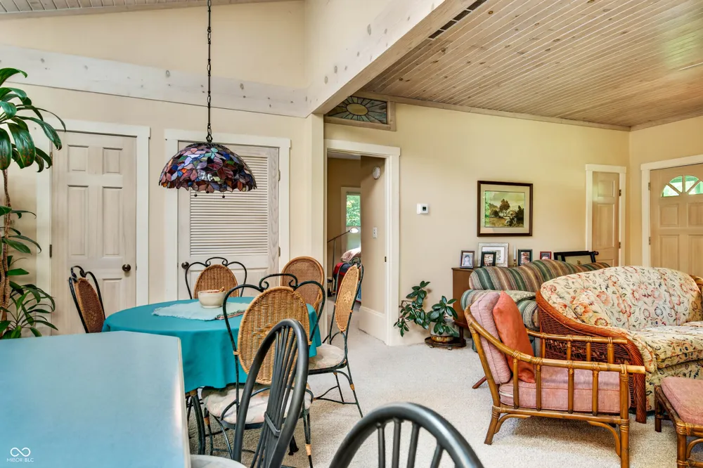 1021 Combs Road Nashville, IN 47448