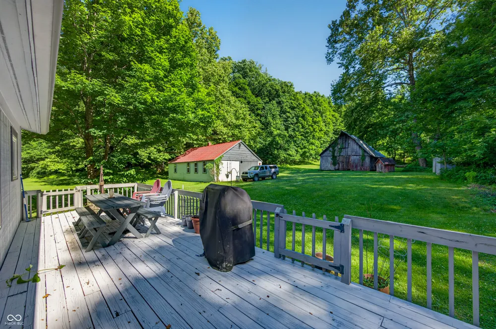 1021 Combs Road Nashville, IN 47448