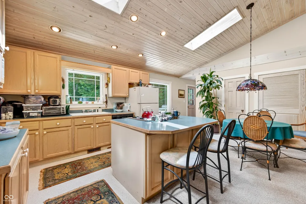 1021 Combs Road Nashville, IN 47448