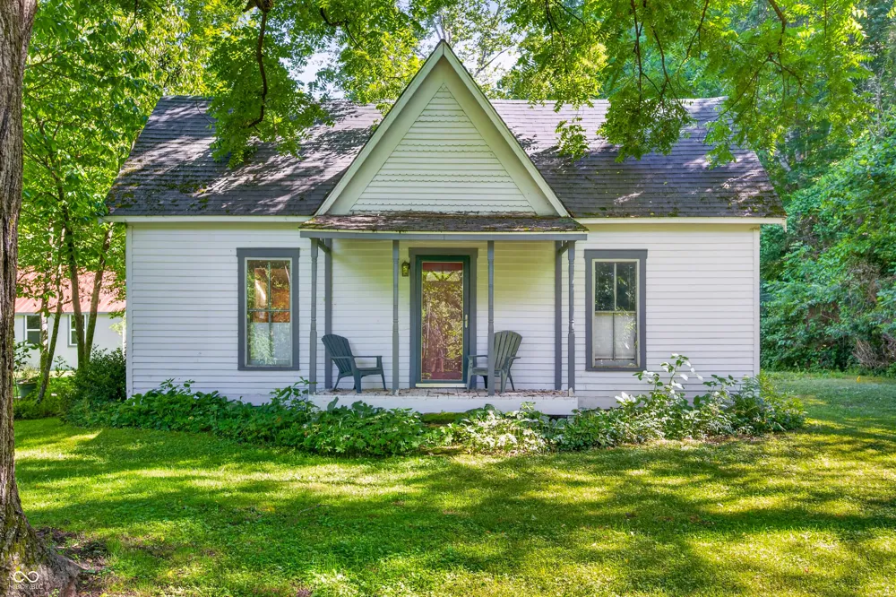 1021 Combs Road Nashville, IN 47448