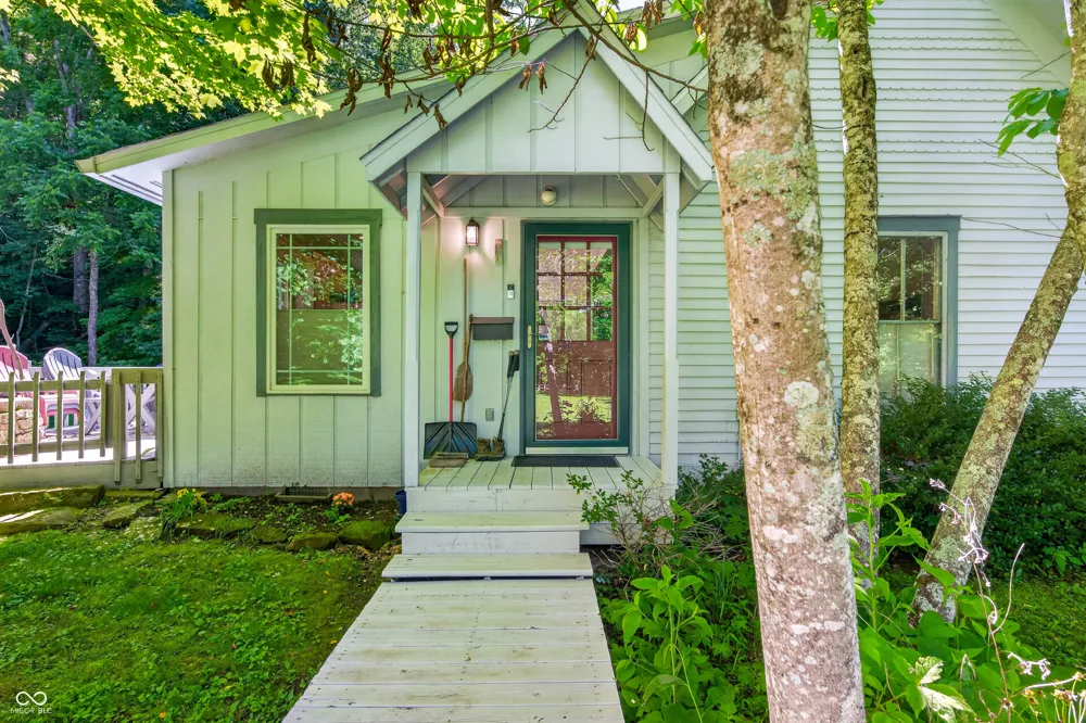 1021 Combs Road Nashville, IN 47448
