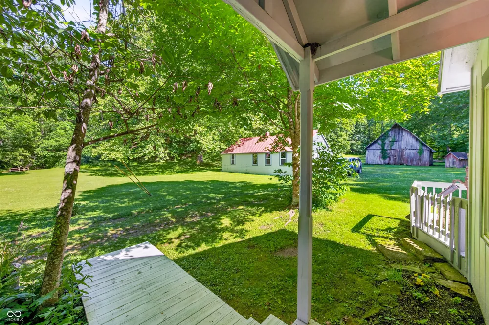 1021 Combs Road Nashville, IN 47448