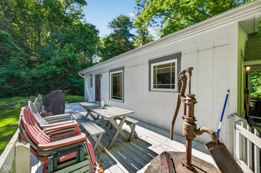 1021 Combs Road Nashville, IN 47448