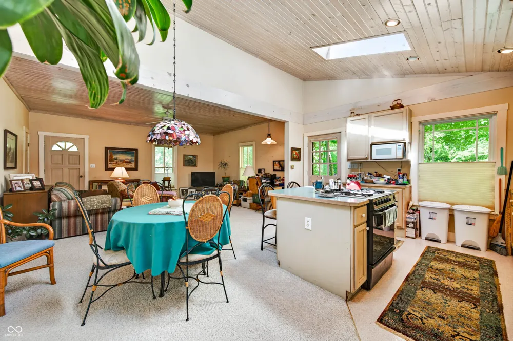 1021 Combs Road Nashville, IN 47448