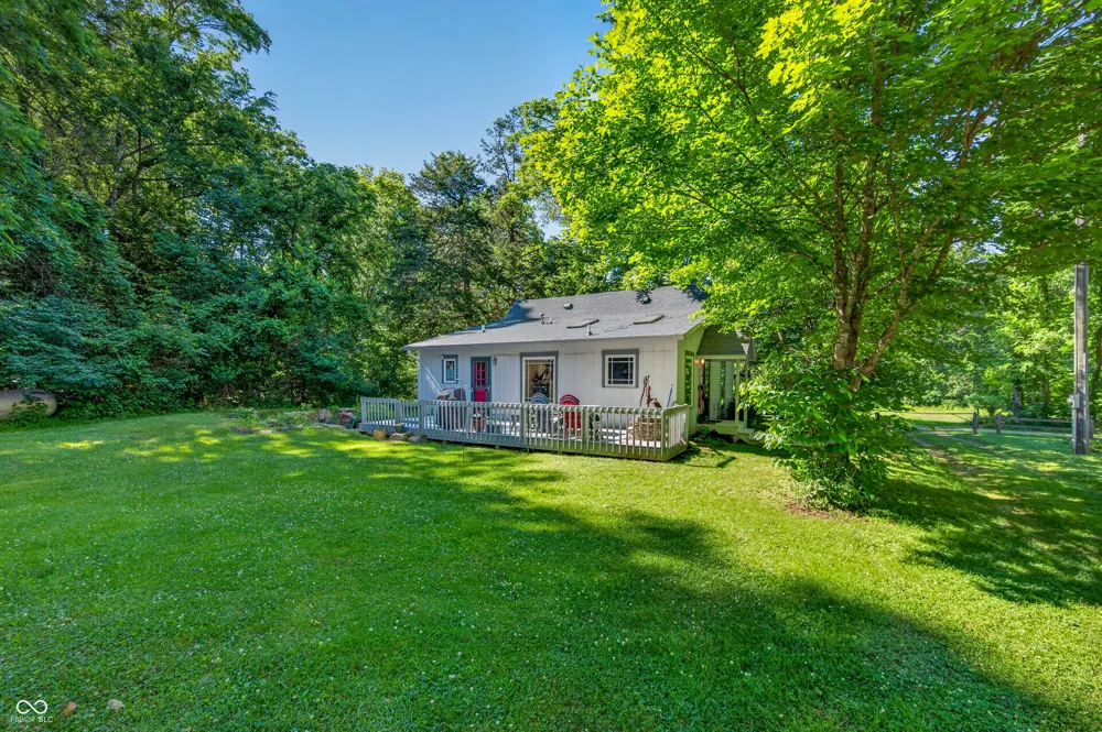 1021 Combs Road Nashville, IN 47448