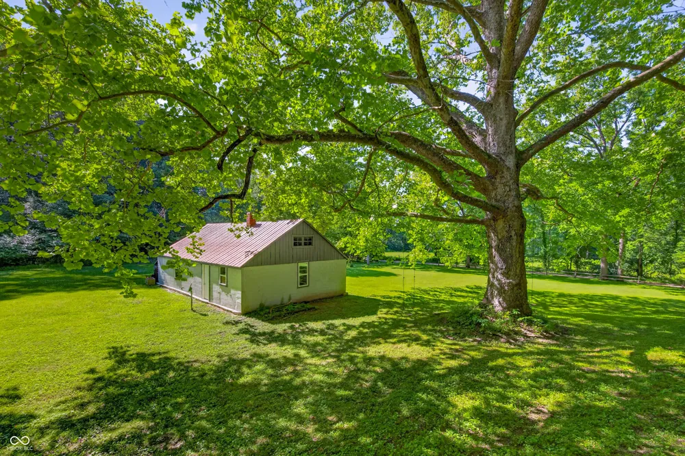 1021 Combs Road Nashville, IN 47448