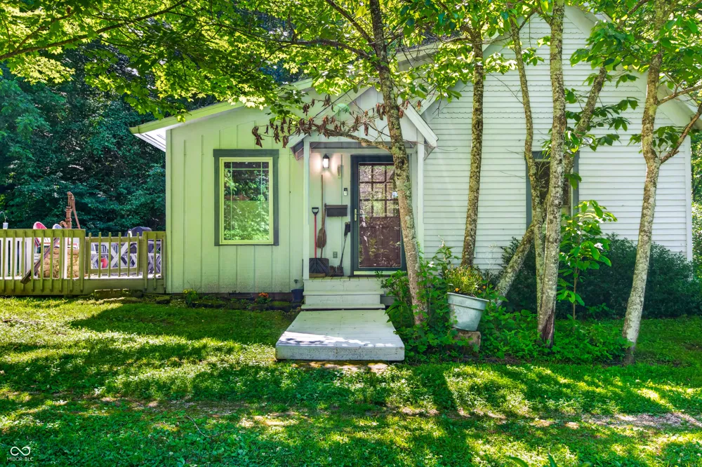 1021 Combs Road Nashville, IN 47448