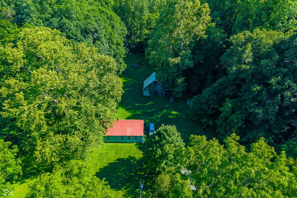 1021 Combs Road Nashville, IN 47448