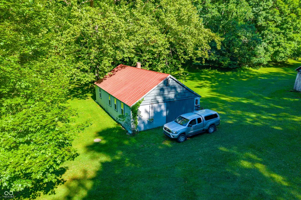 1021 Combs Road Nashville, IN 47448