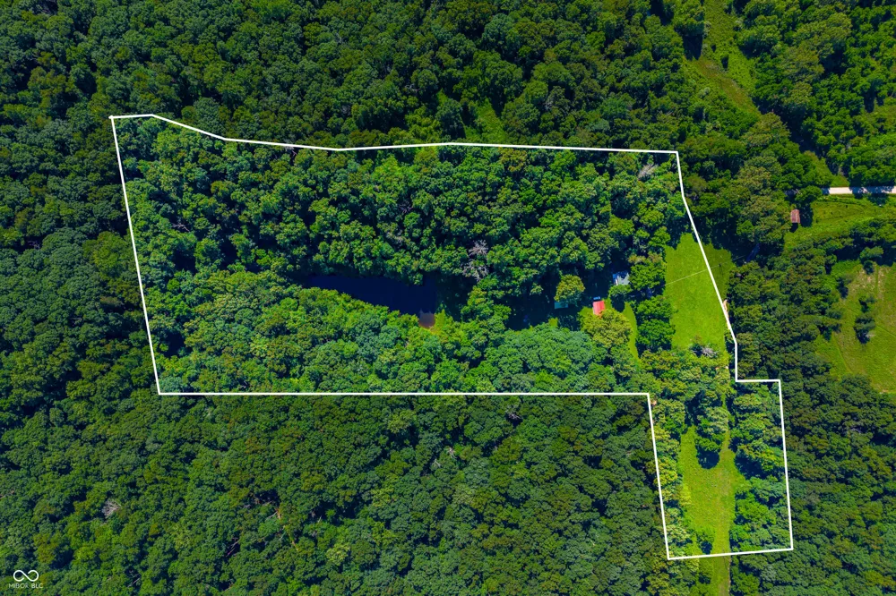 1021 Combs Road Nashville, IN 47448