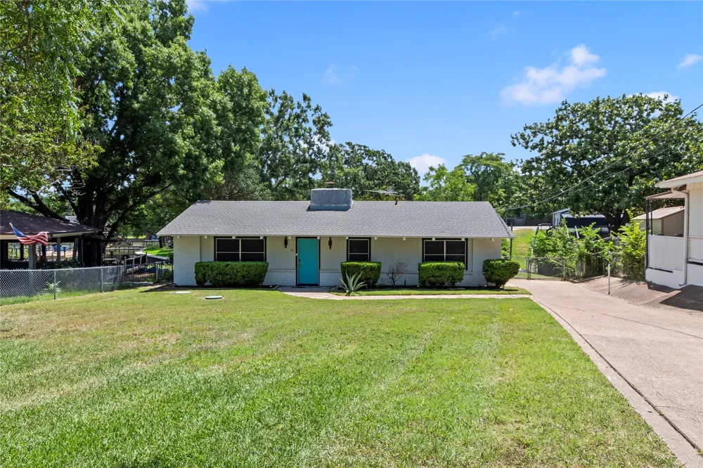 110 Henderson Harbor Circle Payne Springs, TX 75156