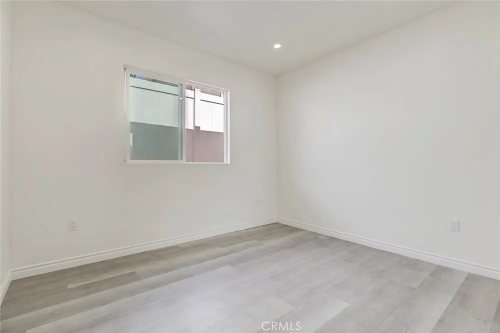 7858 Kyle Sunland, CA 91040