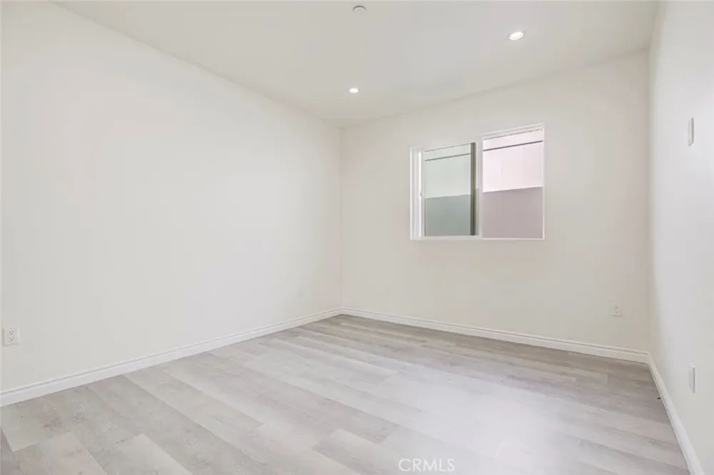 7858 Kyle Sunland, CA 91040