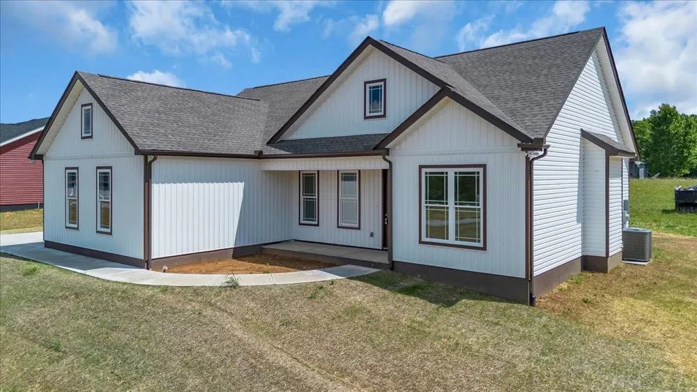 1501 Smartt Station Rd Morrison, TN 37357