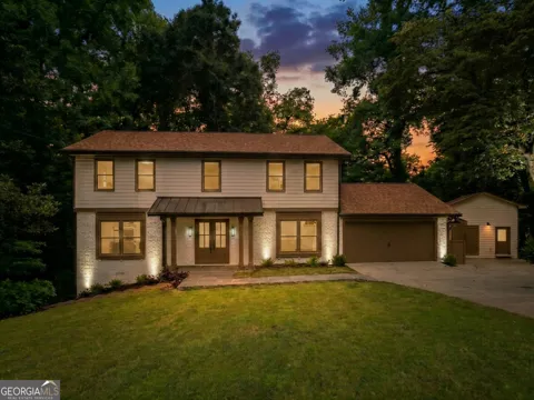 3621 Wood Valley CT NE